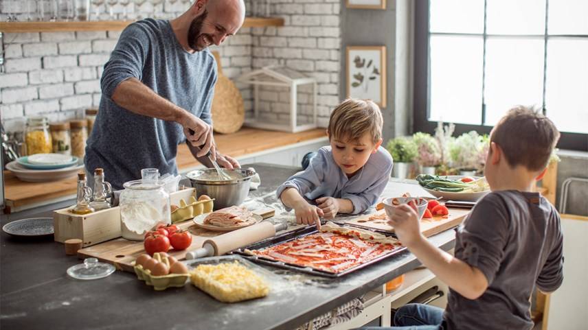 How to remove tomato sauce stains from clothes