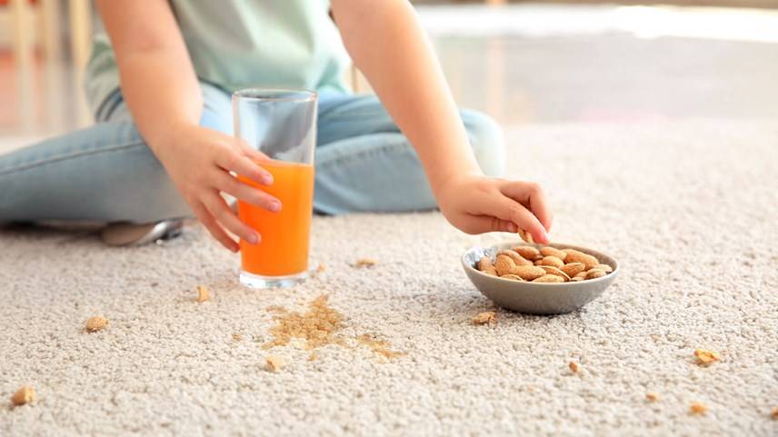 How to remove red wine stains from a carpet